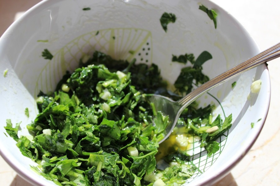 Рецепт соуса с зеленью и оливковым маслом